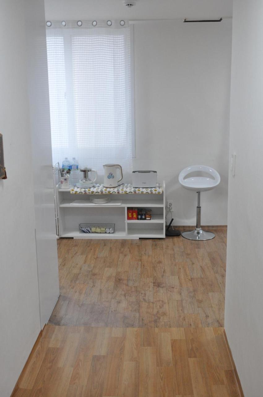Gwangju Songjeong Station Guesthouse Gwangju Metropolitan City Exteriör bild